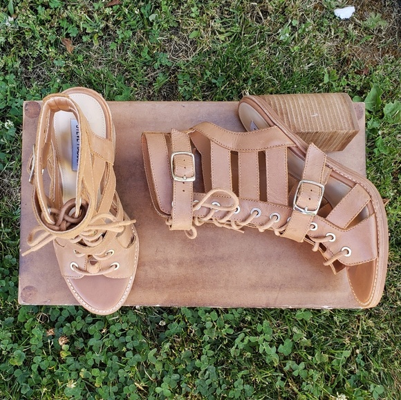 Edgy Cool Steve Madden Caged Sandals - Picture 5 of 8